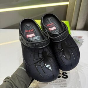 CROCCS X MARVEL BLACK SPIDERMAN CLOG