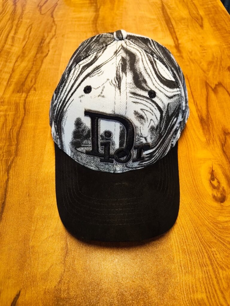 Premium Di*r Black Cap